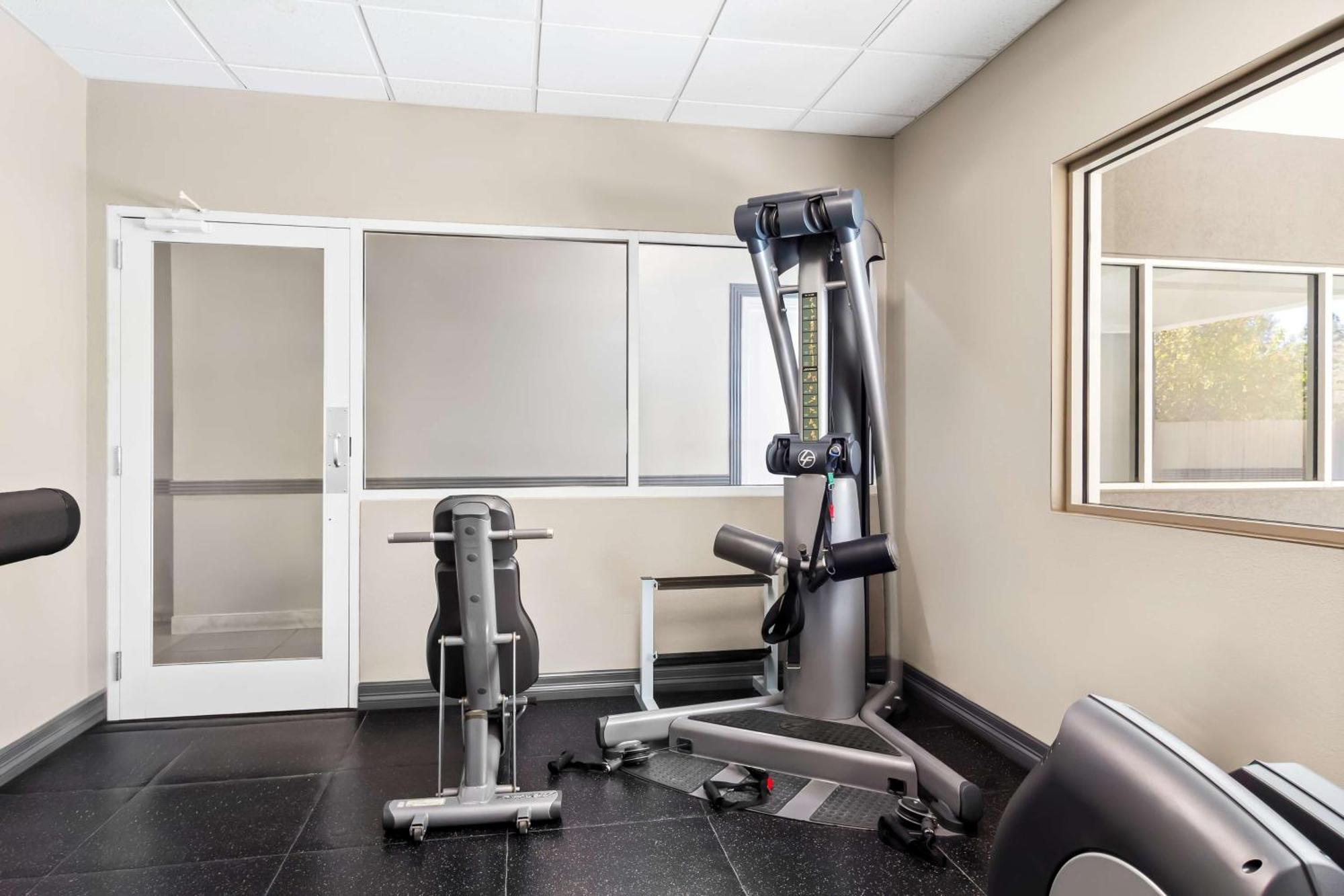 Sonesta Essential Iah Airport Jfk Boulevard - Newly Renovated Houston Exterior foto